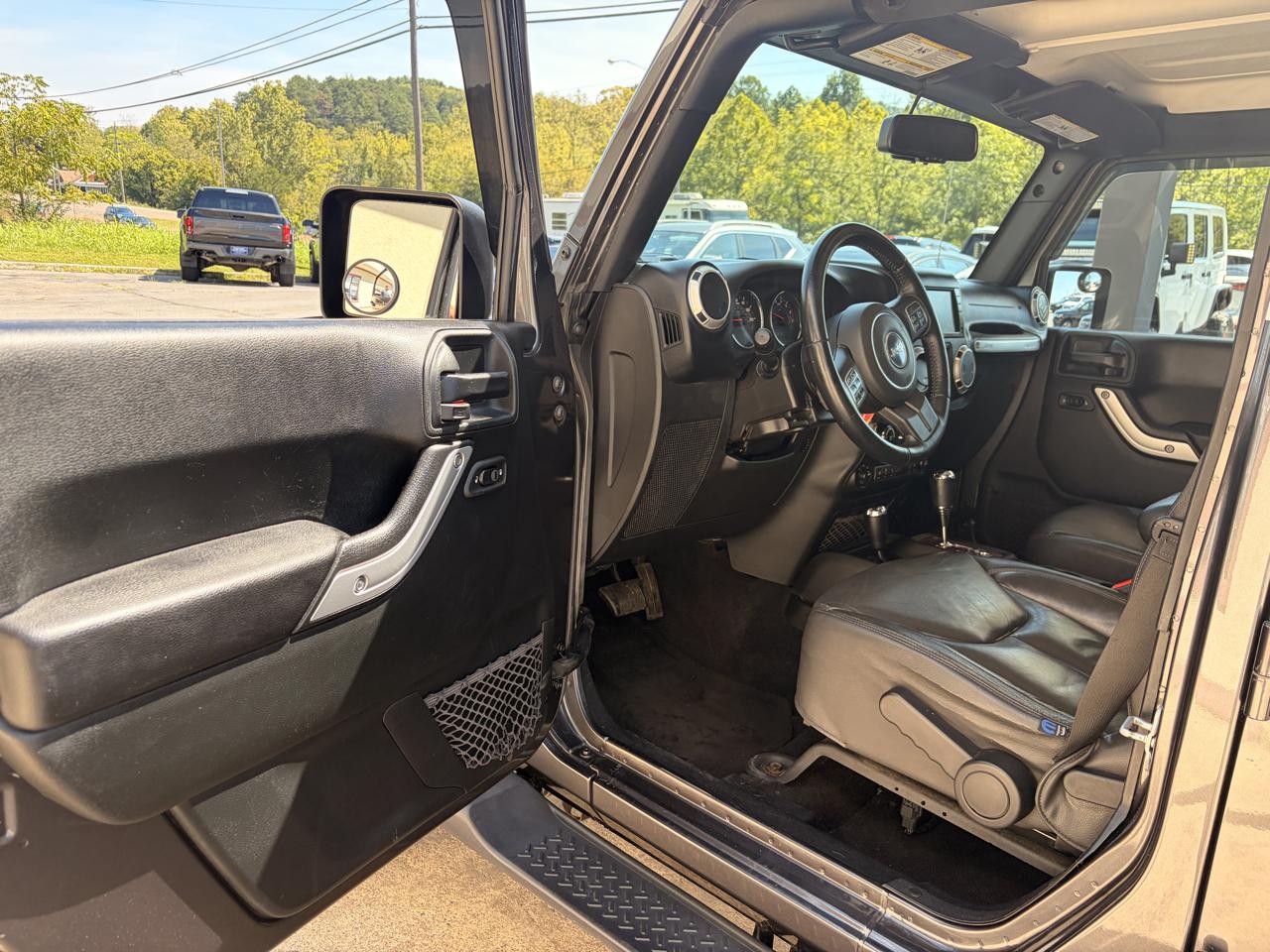 Jeep Wrangler Unlimited Sahara 4WD 2017