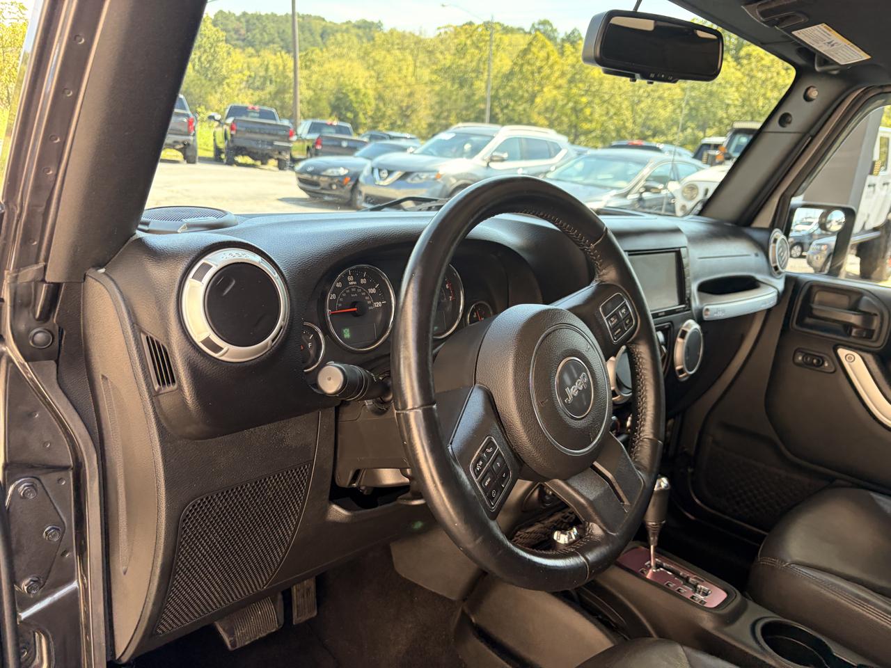 Jeep Wrangler Unlimited Sahara 4WD 2017