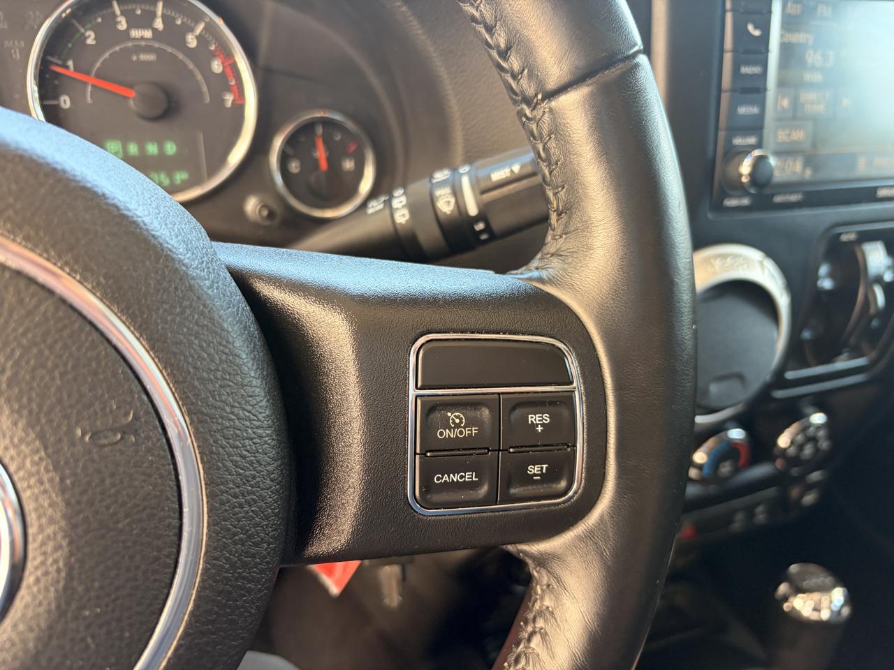 Jeep Wrangler Unlimited Sahara 4WD 2017