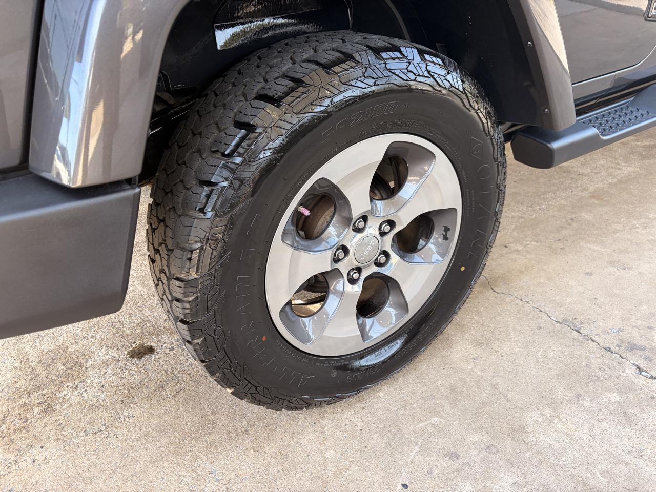 Jeep Wrangler Unlimited Sahara 4WD 2017