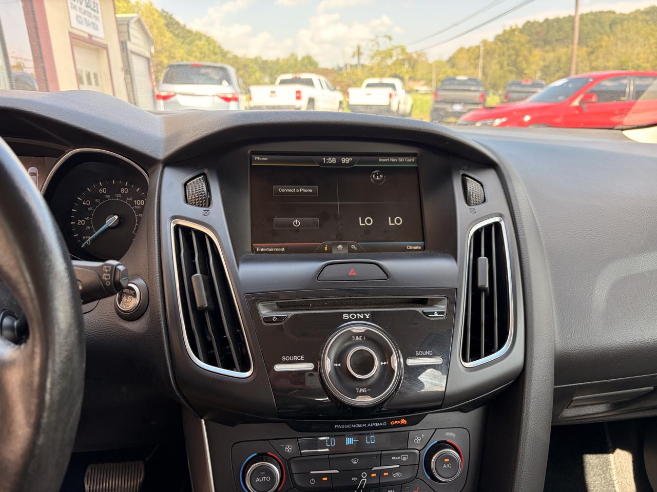 Ford Focus photo 10