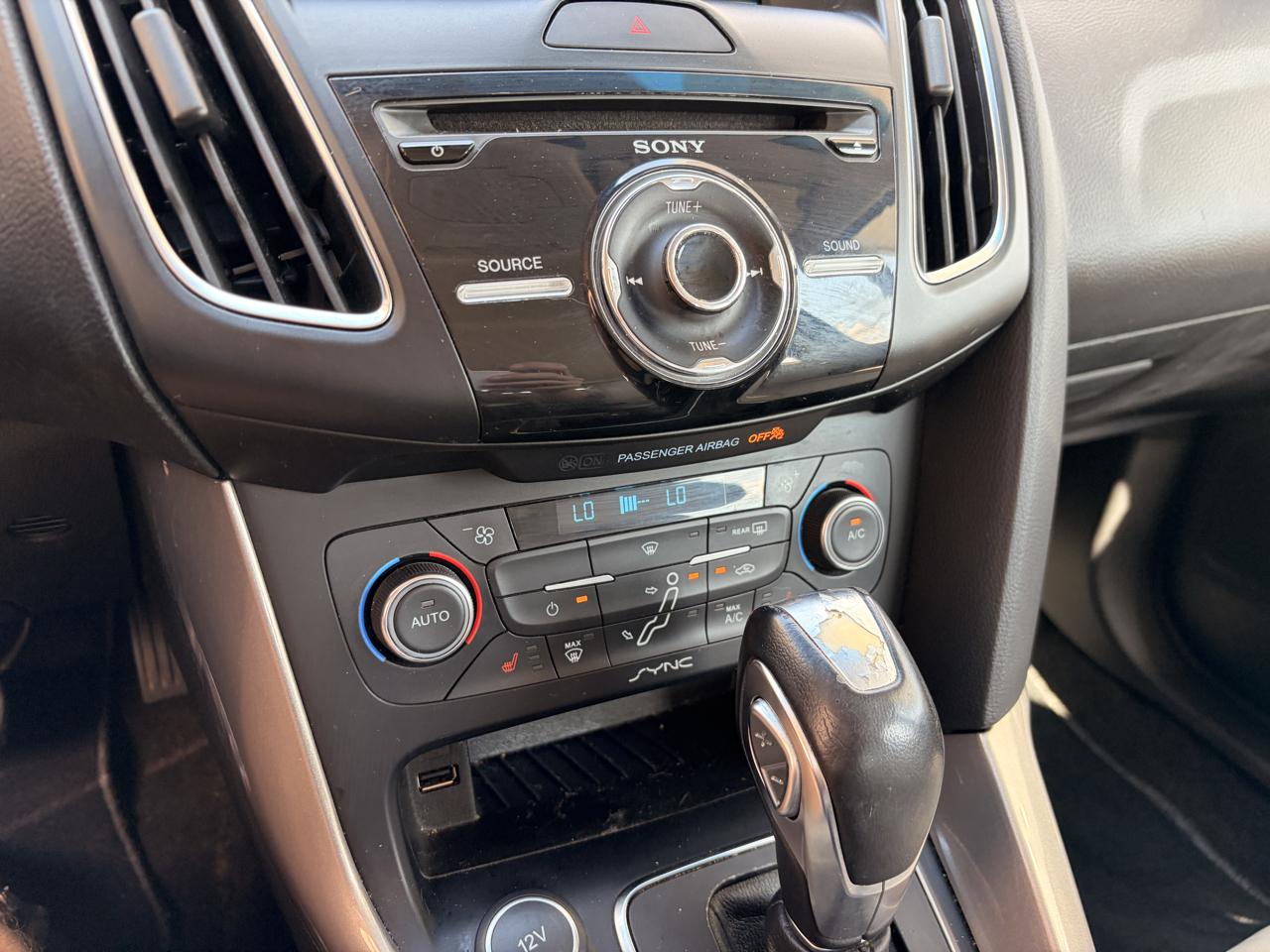 Ford Focus photo 11