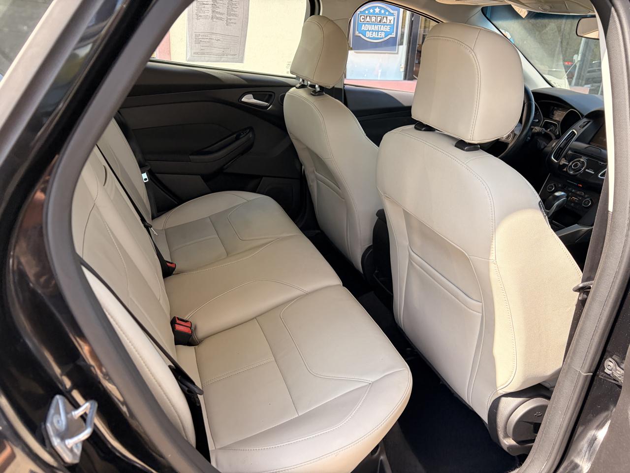 Ford Focus photo 16