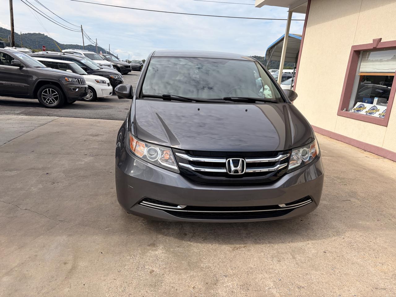Honda Odyssey photo 2