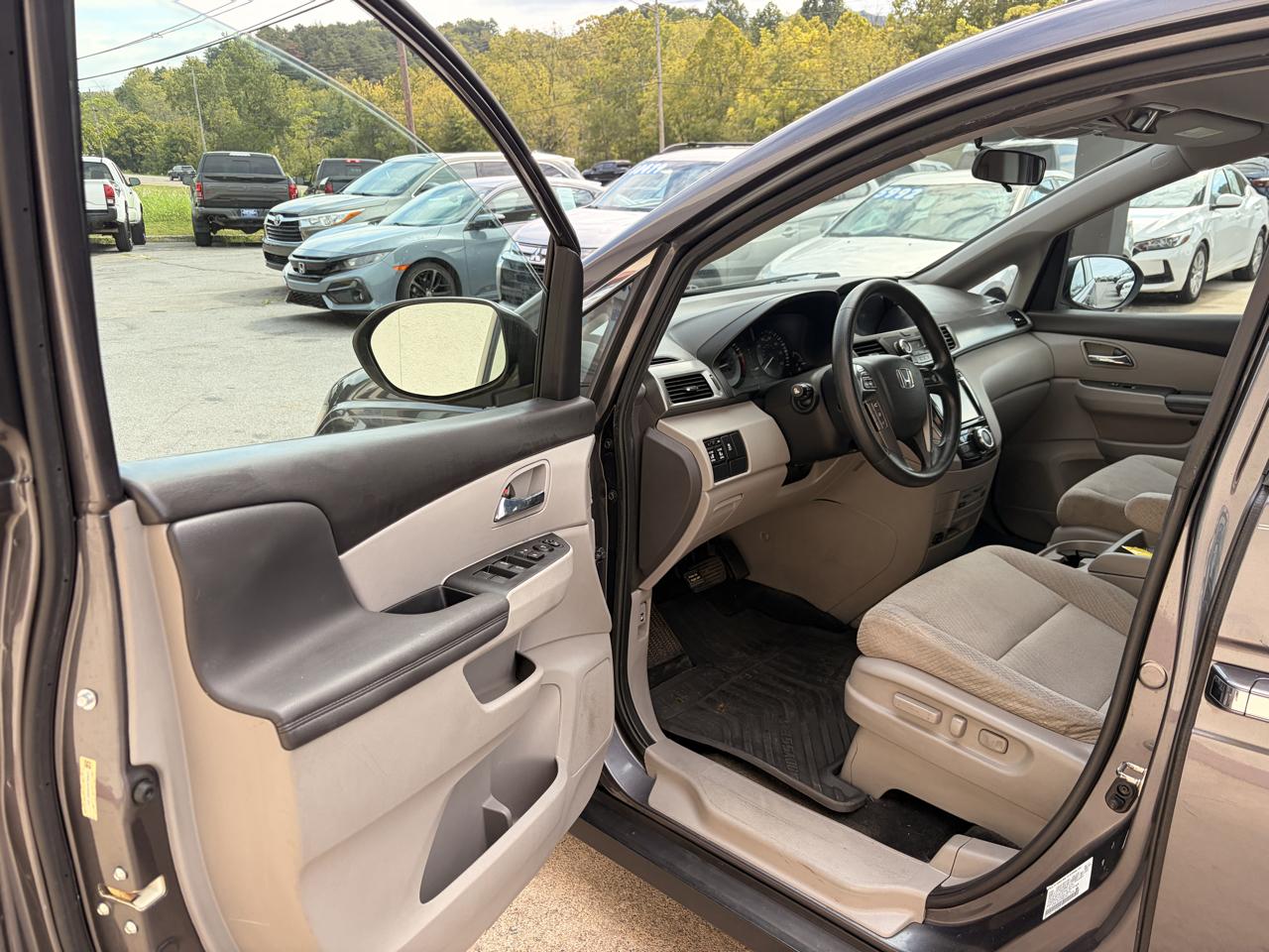 Honda Odyssey photo 4