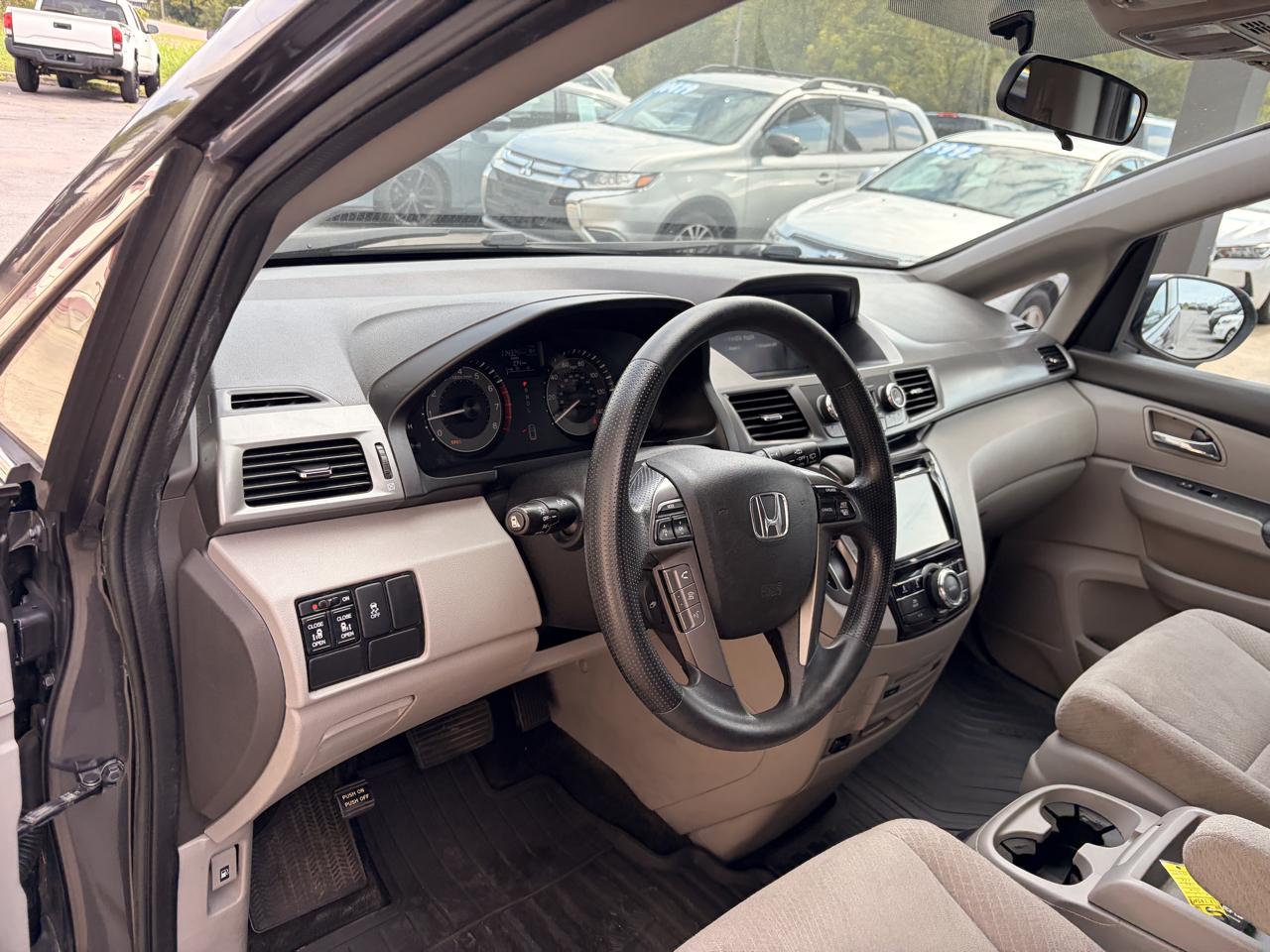 Honda Odyssey photo 5