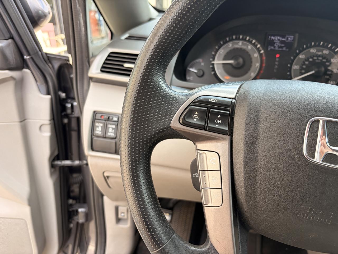 Honda Odyssey photo 7