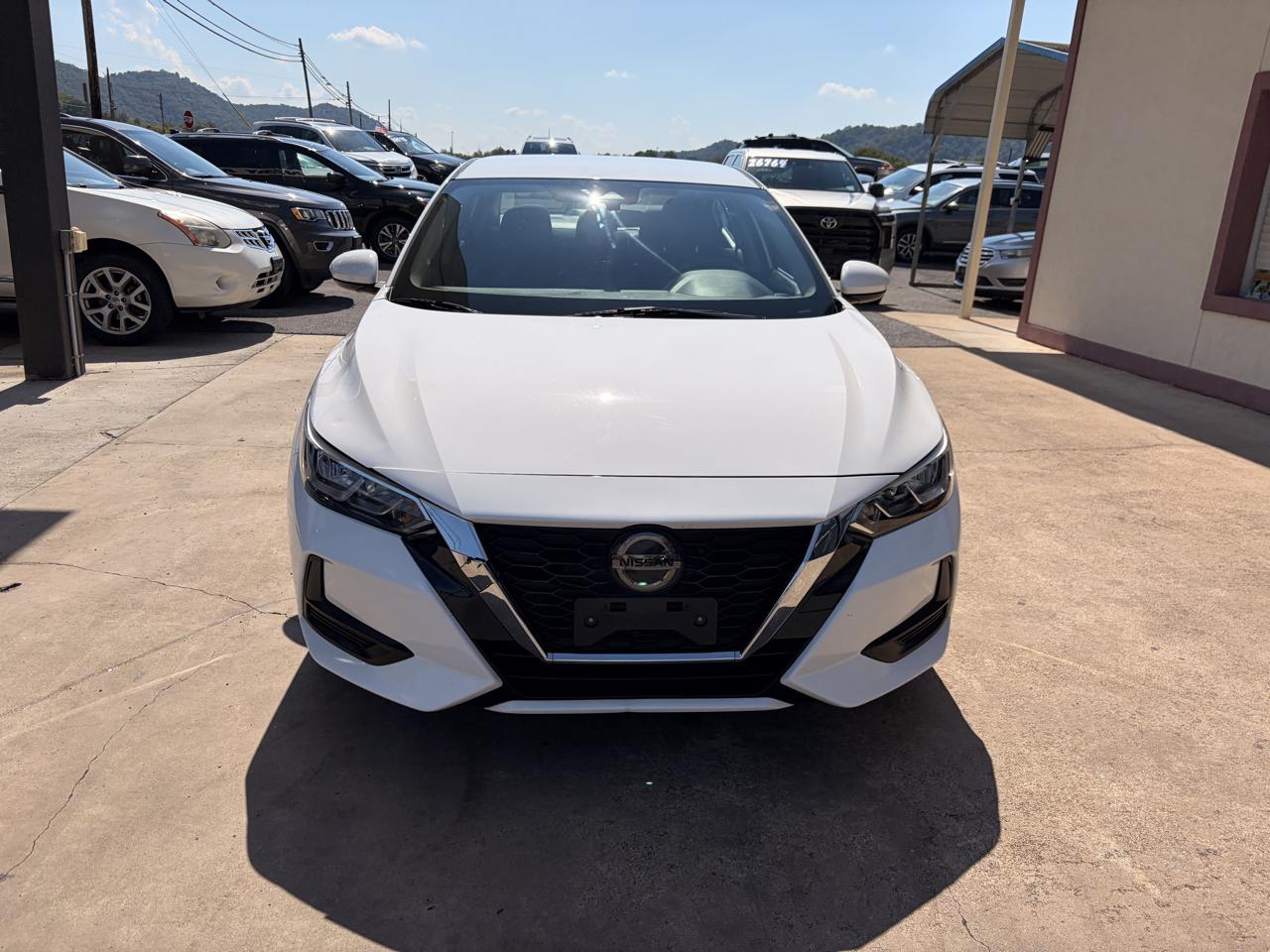 Nissan Sentra photo 2