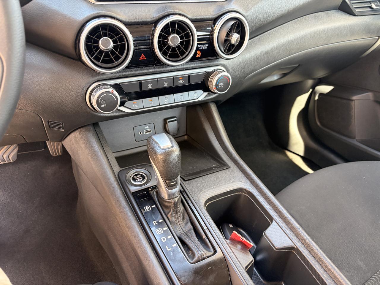 Nissan Sentra photo 11