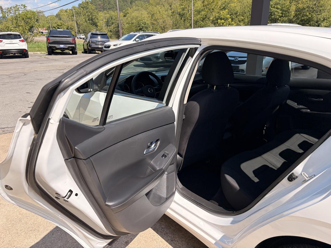 Nissan Sentra photo 12