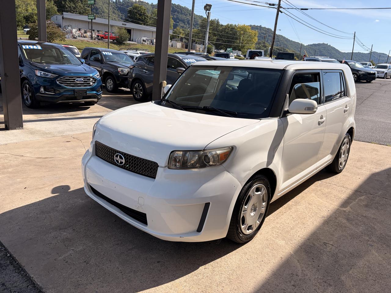 Scion xB photo 3