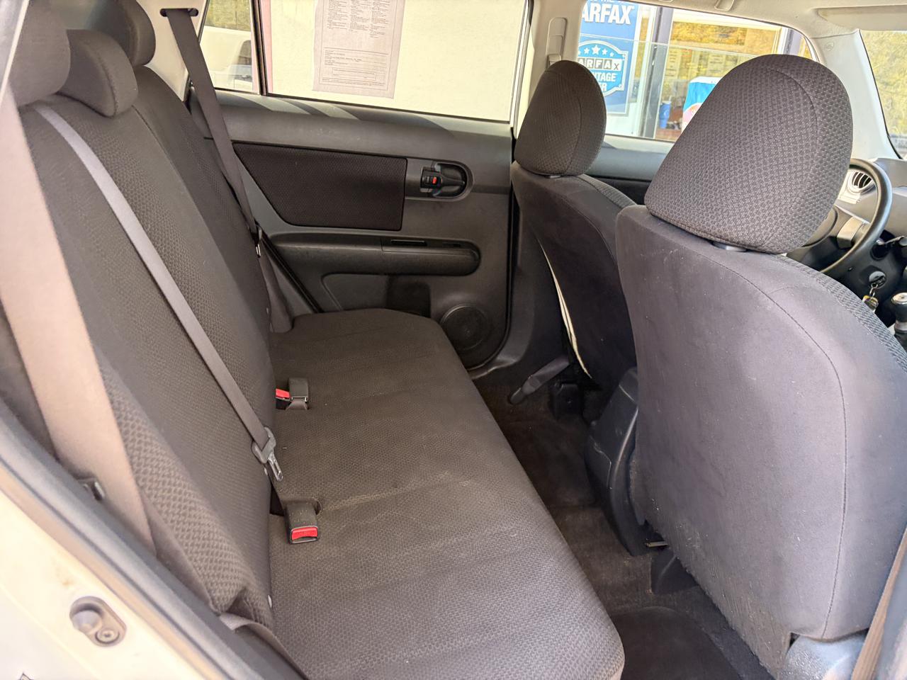 Scion xB photo 13