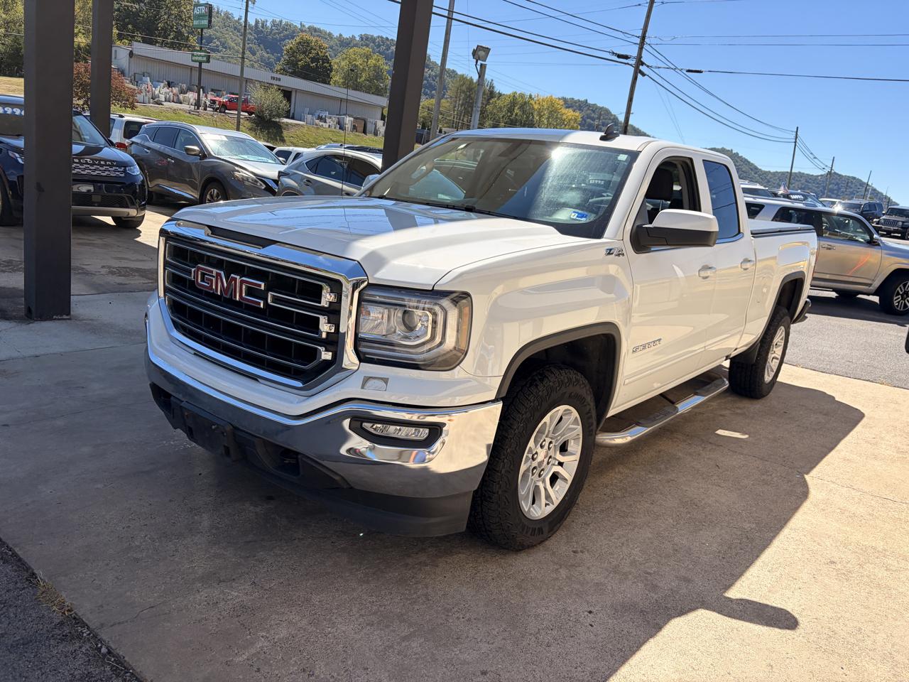 GMC Sierra photo 3