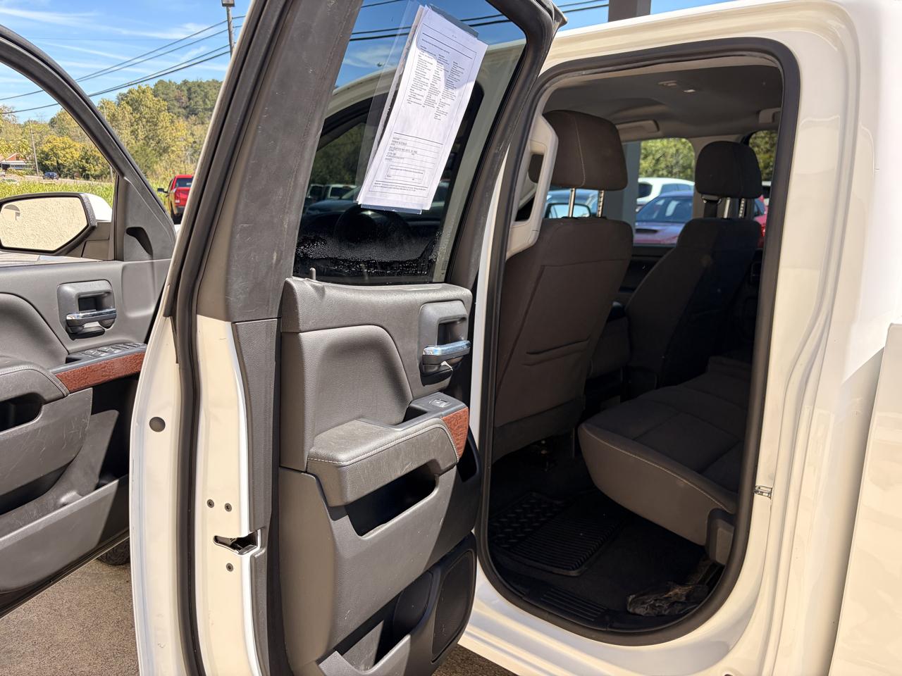 GMC Sierra photo 12