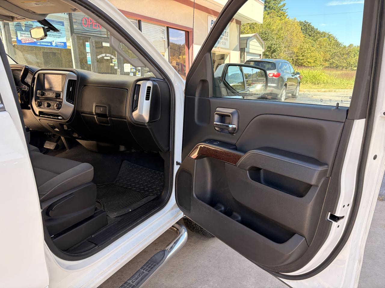 GMC Sierra photo 17