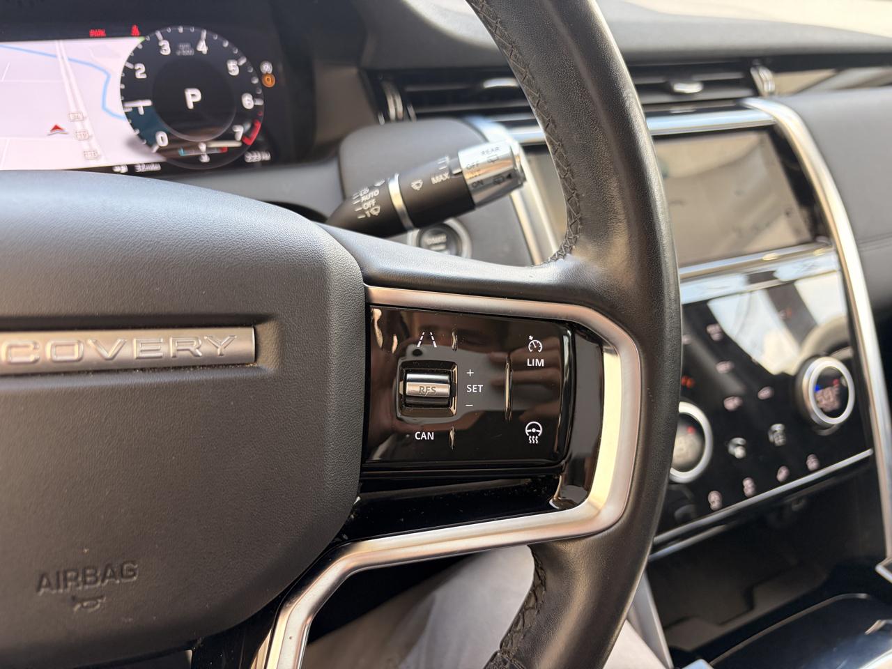 Land Rover Discovery Sport photo 9