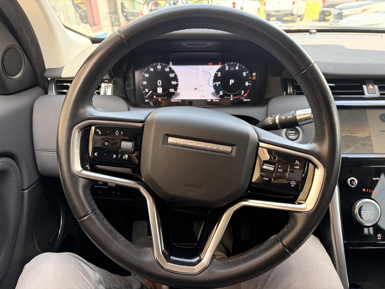 Land Rover Discovery Sport photo 10