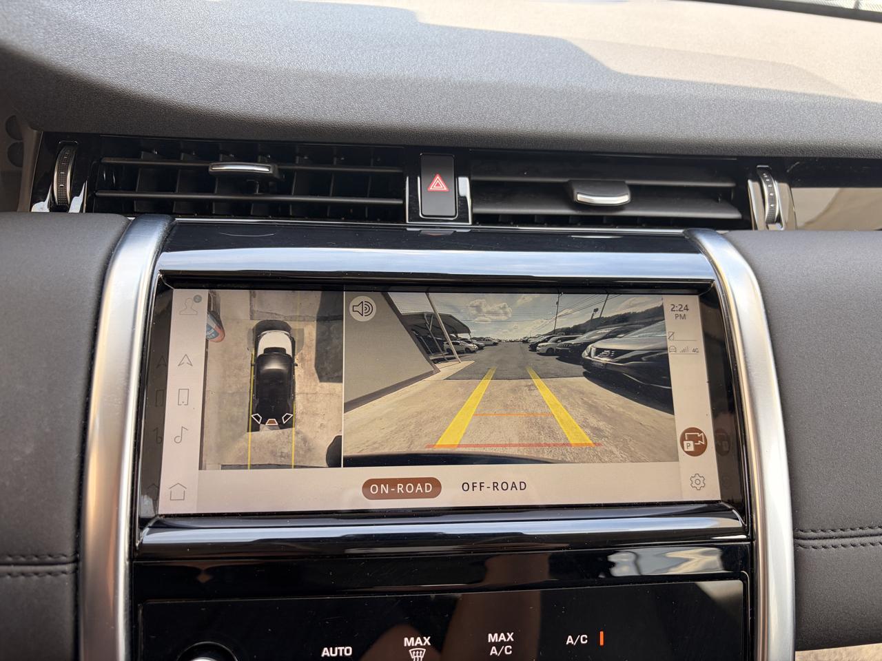 Land Rover Discovery Sport photo 13