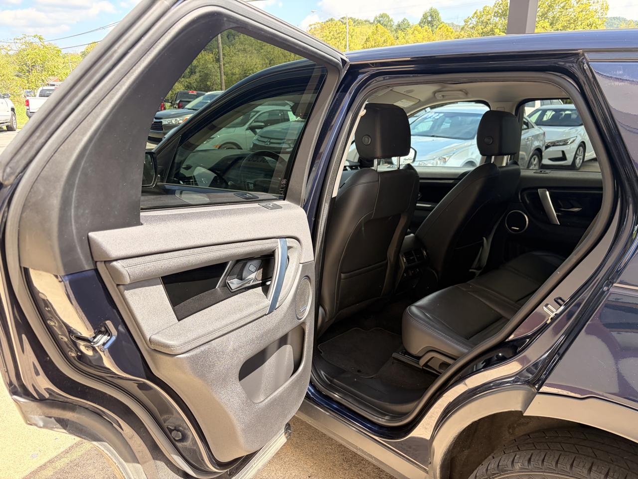 Land Rover Discovery Sport photo 15
