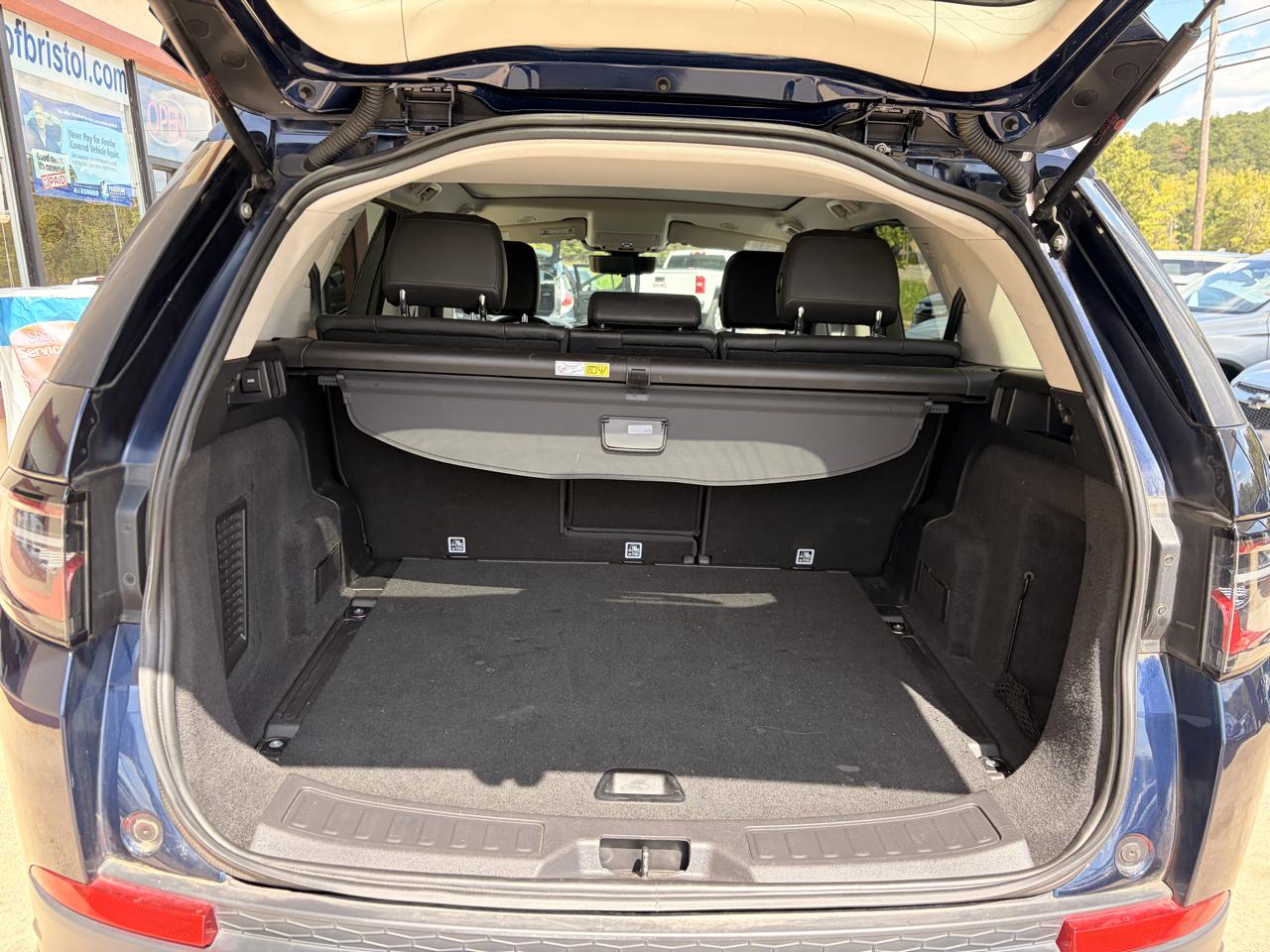 Land Rover Discovery Sport photo 17