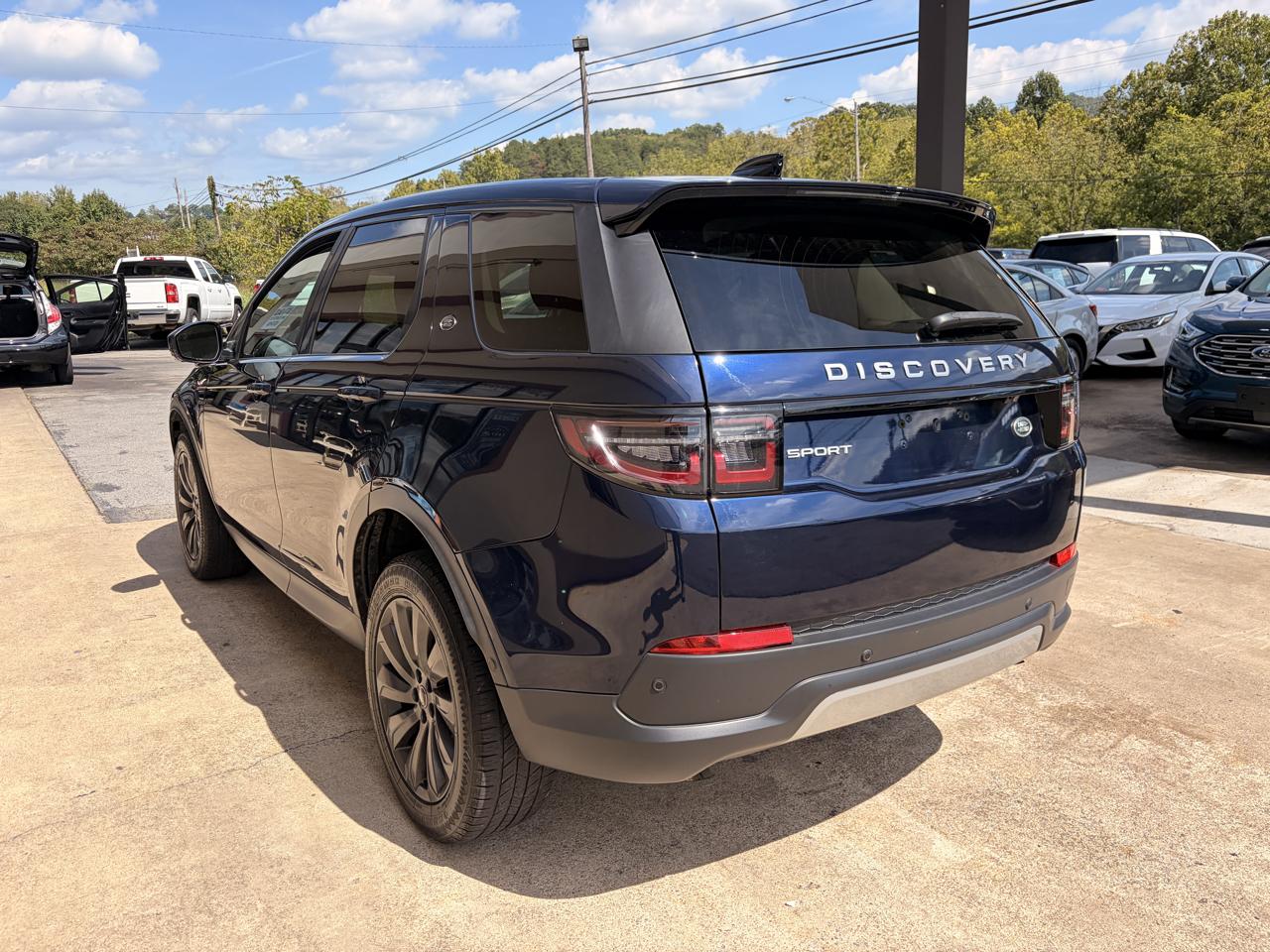 Land Rover Discovery Sport photo 23