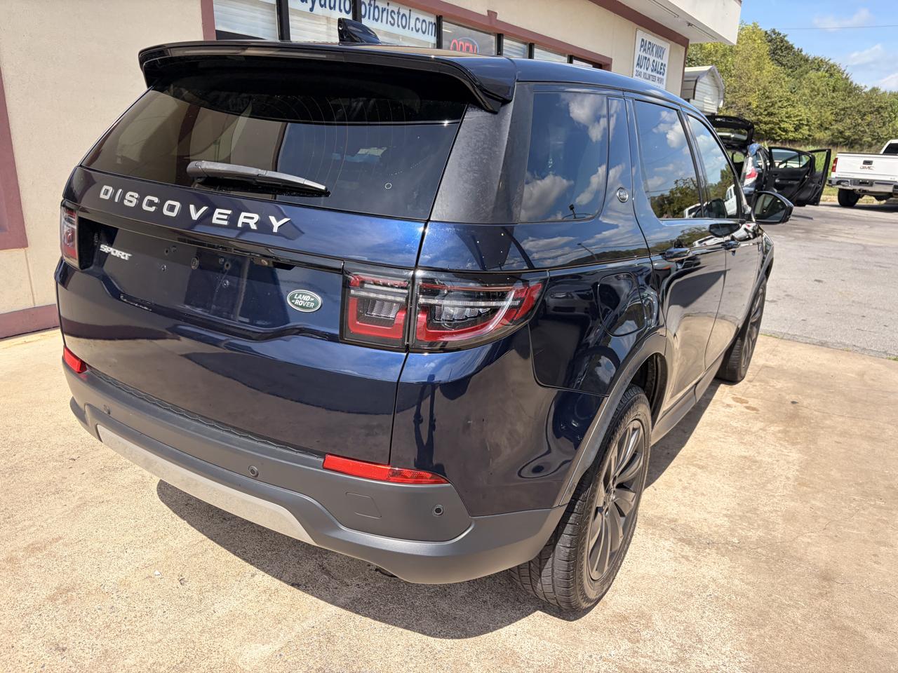 Land Rover Discovery Sport photo 25