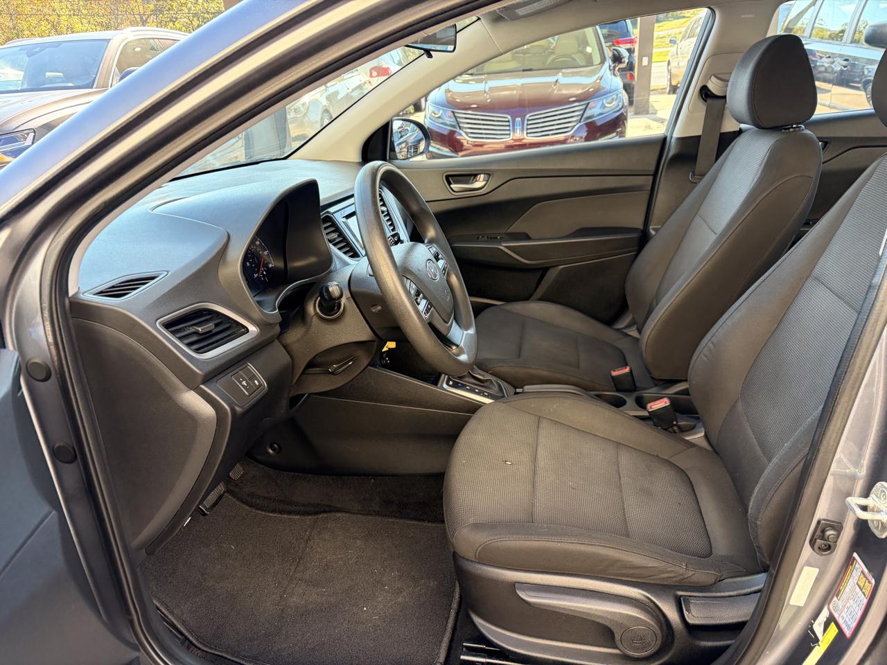 Hyundai Accent photo 4