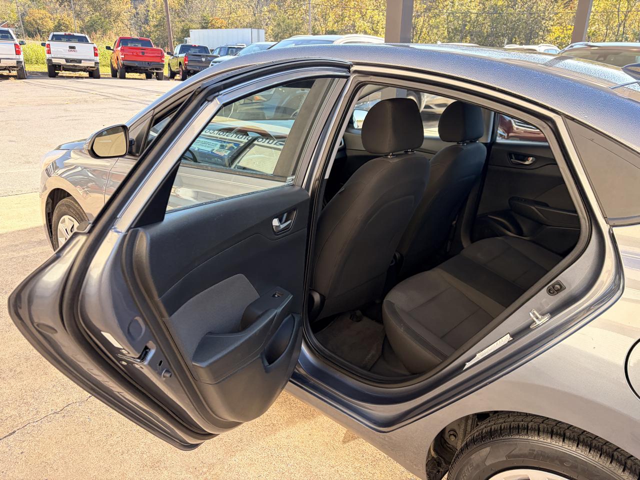 Hyundai Accent photo 11