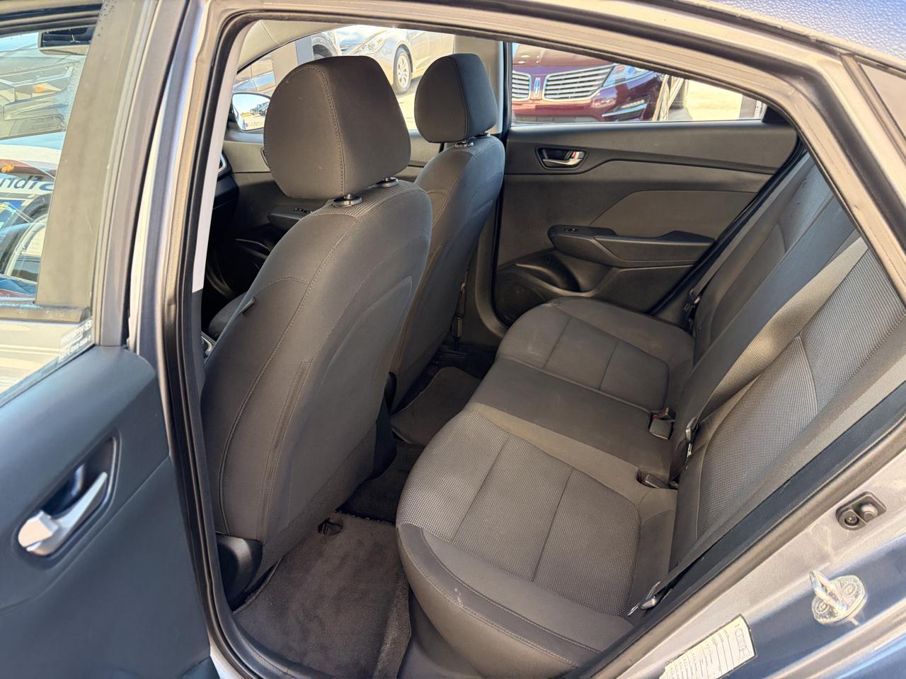 Hyundai Accent photo 12