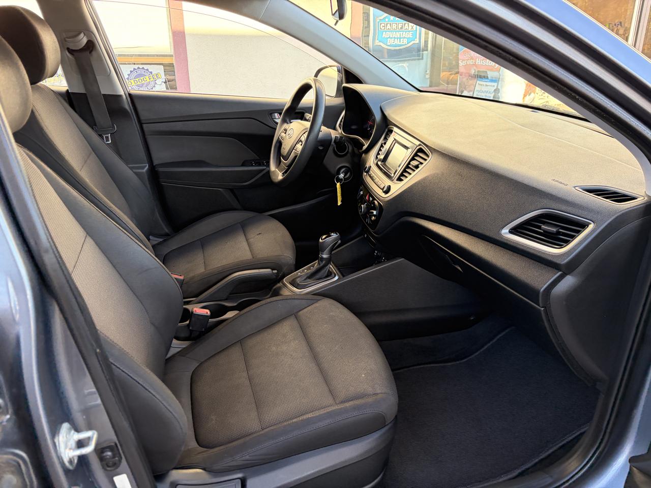 Hyundai Accent photo 16