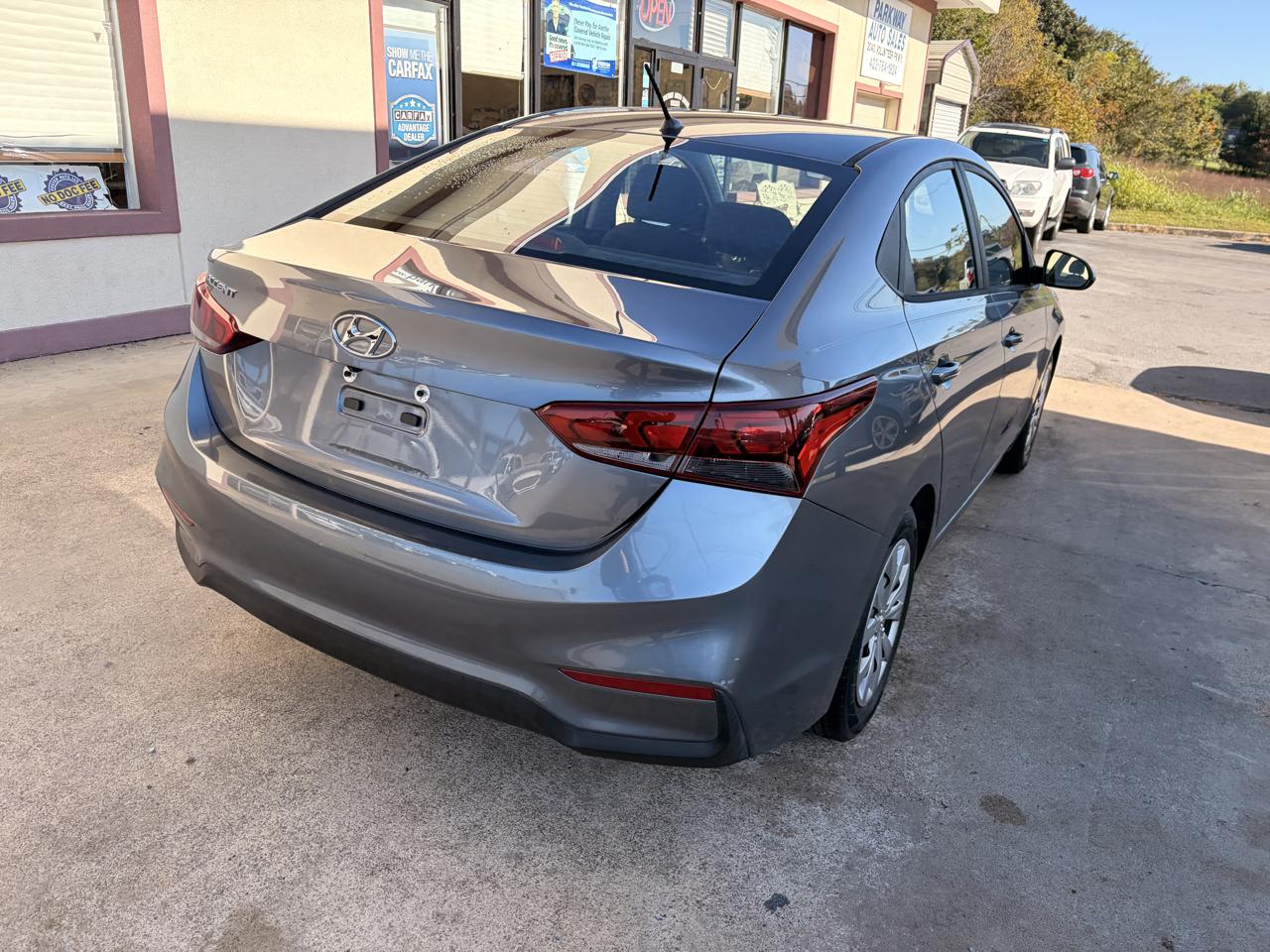 Hyundai Accent photo 19