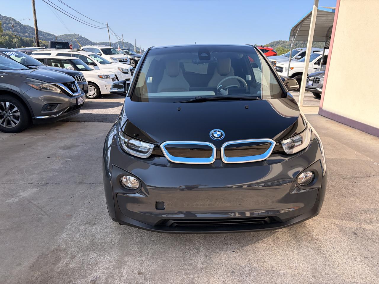 BMW i3 photo 2