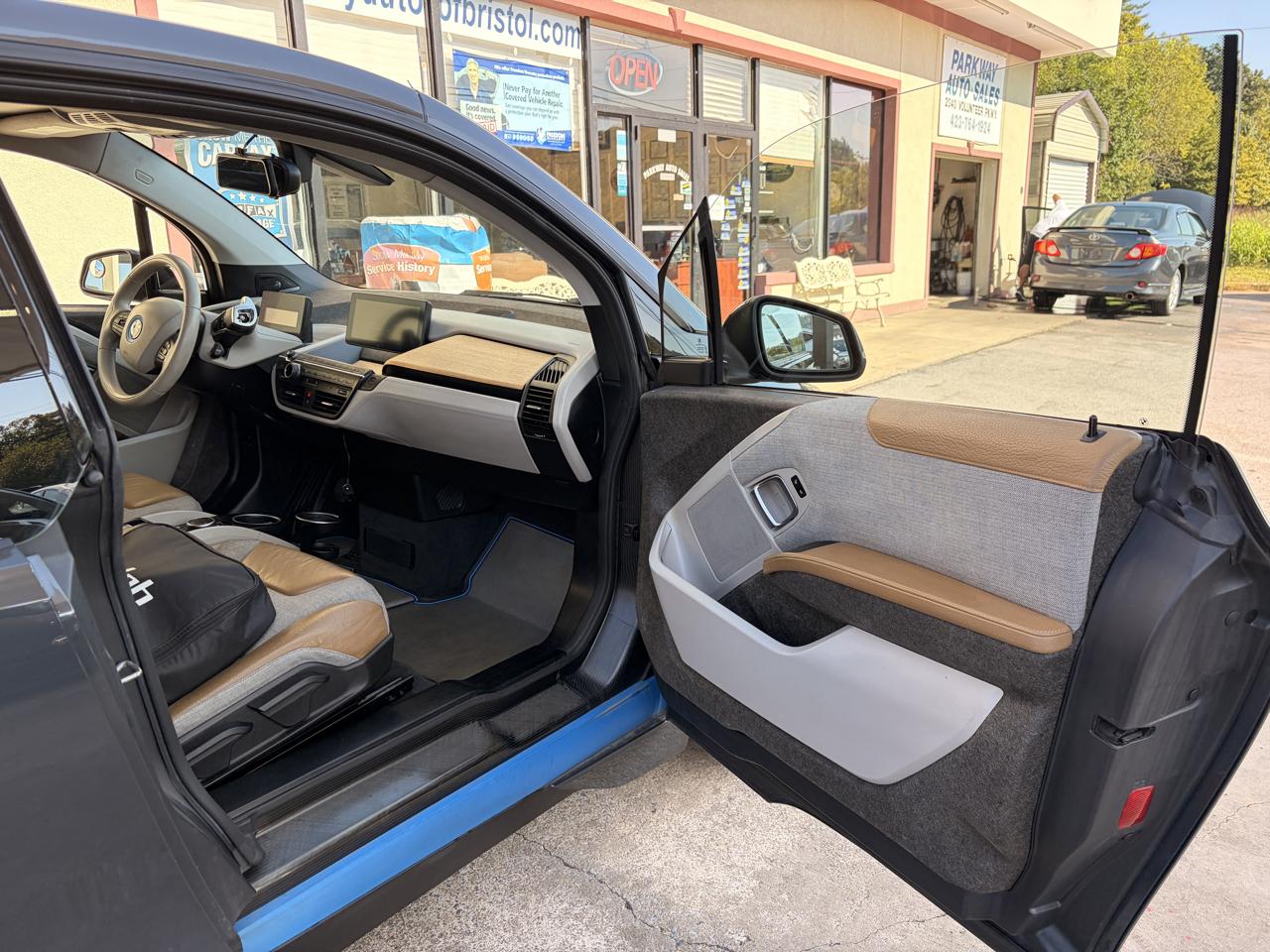 BMW i3 photo 10