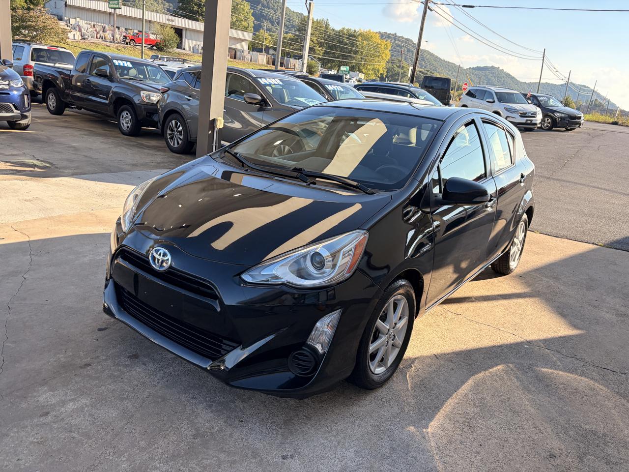 Toyota Prius c Four 2015