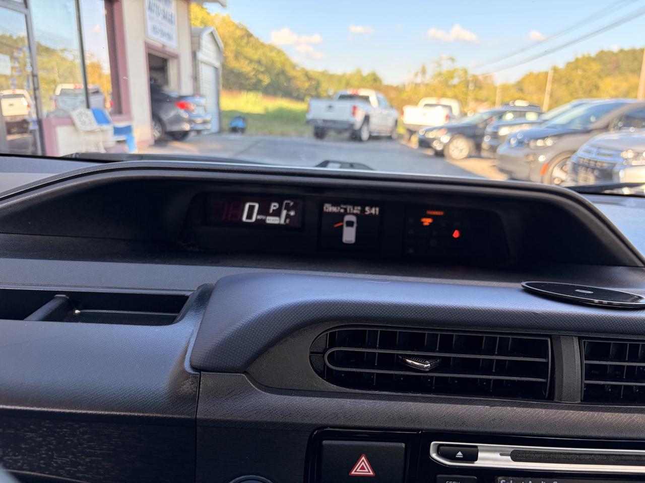 Toyota Prius c Four 2015