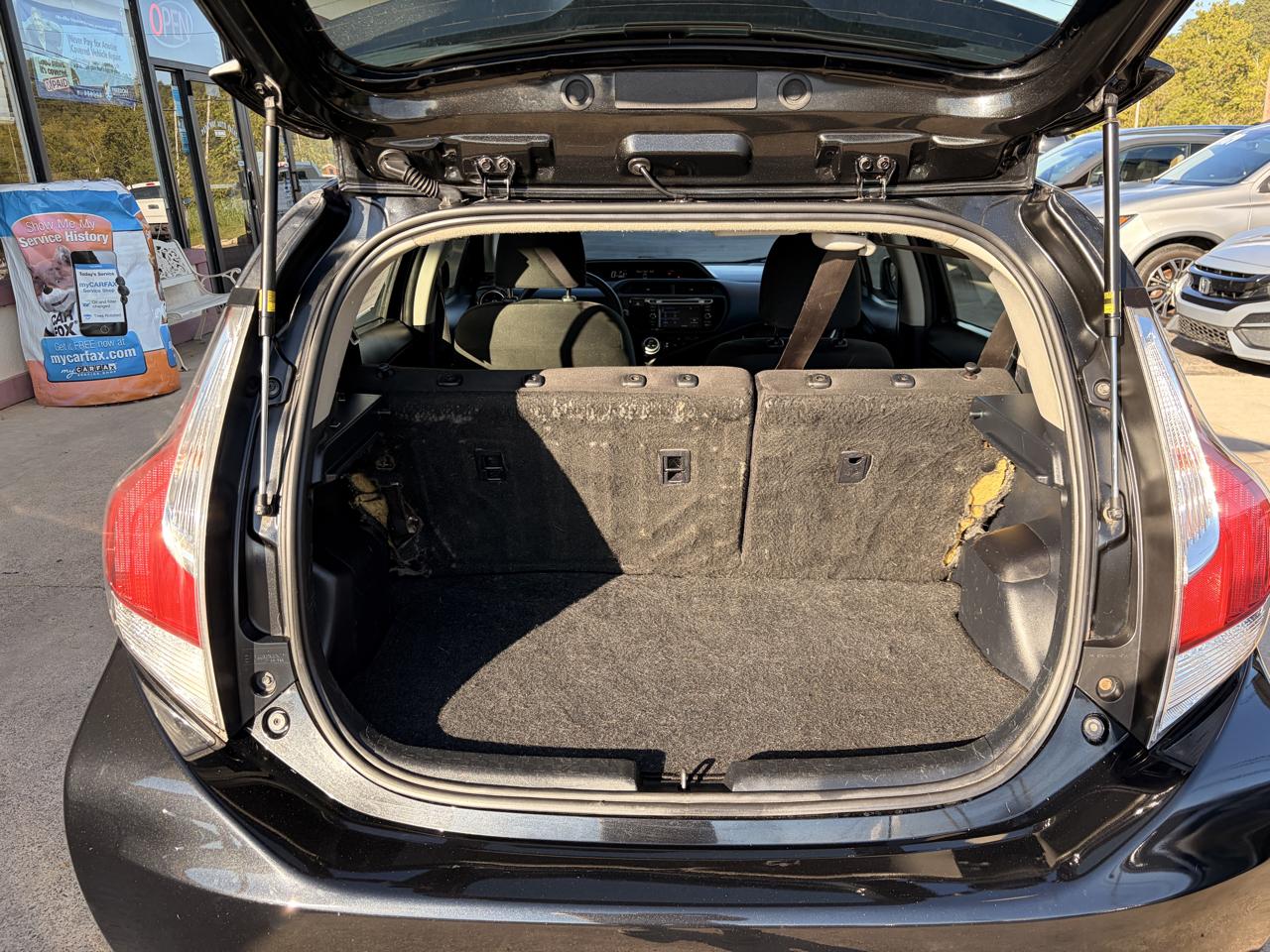 Toyota Prius c Four 2015