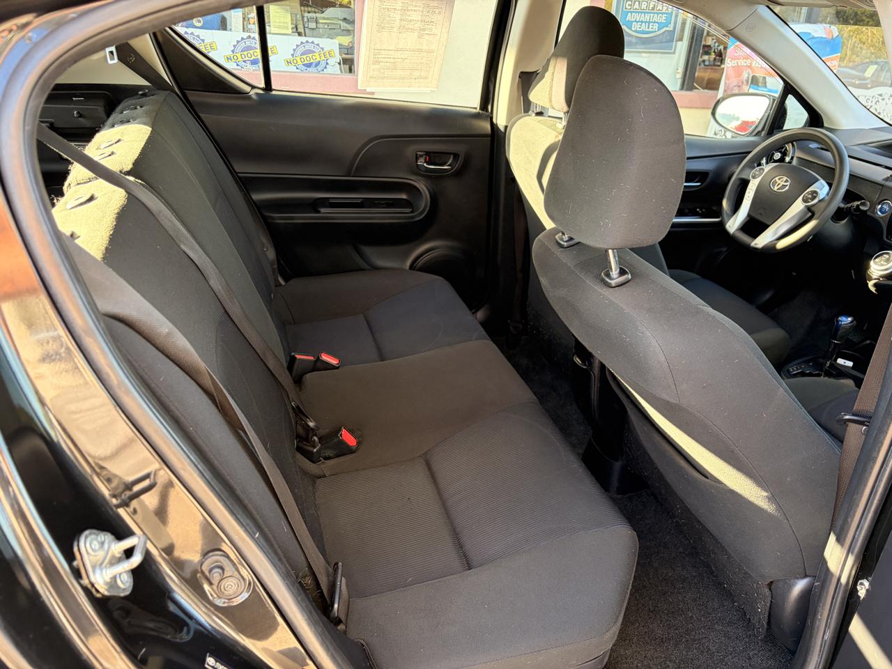 Toyota Prius c Four 2015