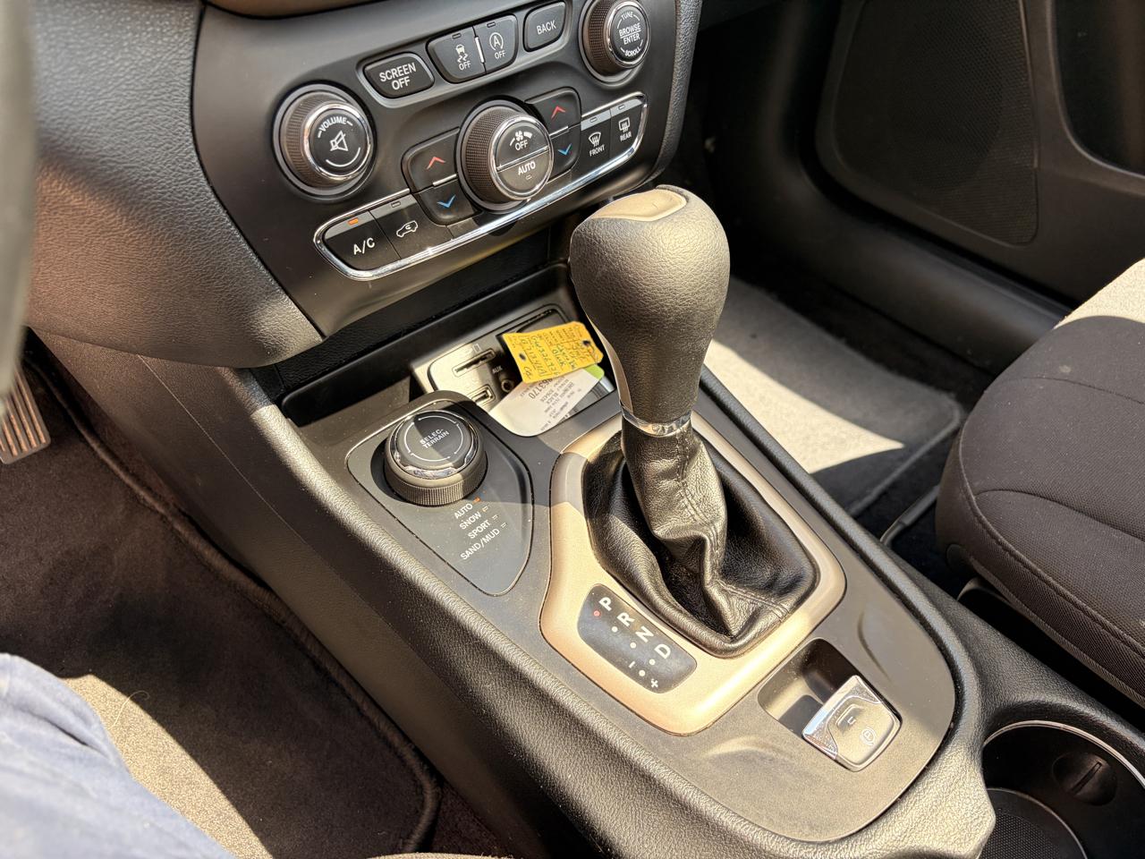 Jeep Cherokee Latitude 4WD 2016