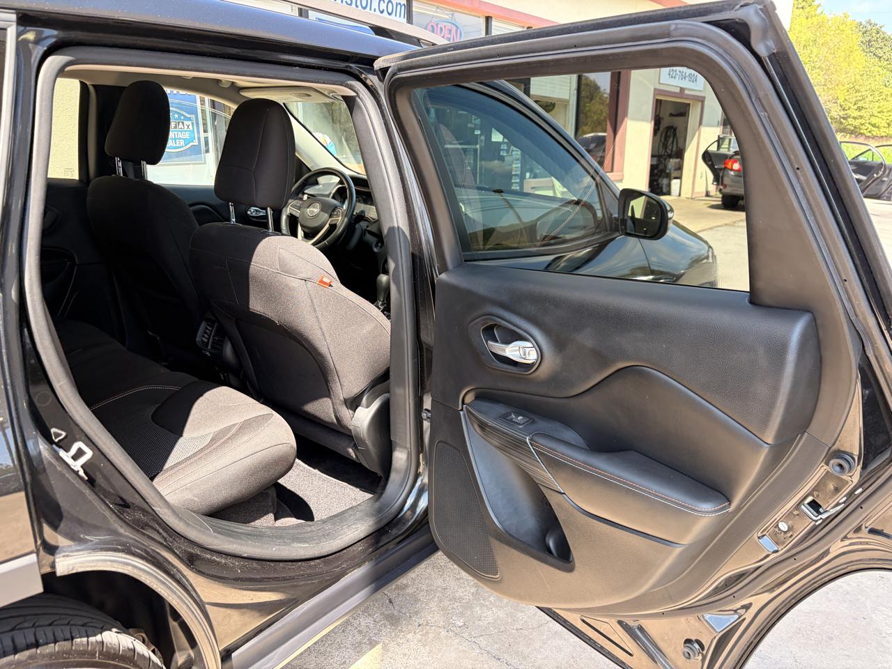 Jeep Cherokee Latitude 4WD 2016