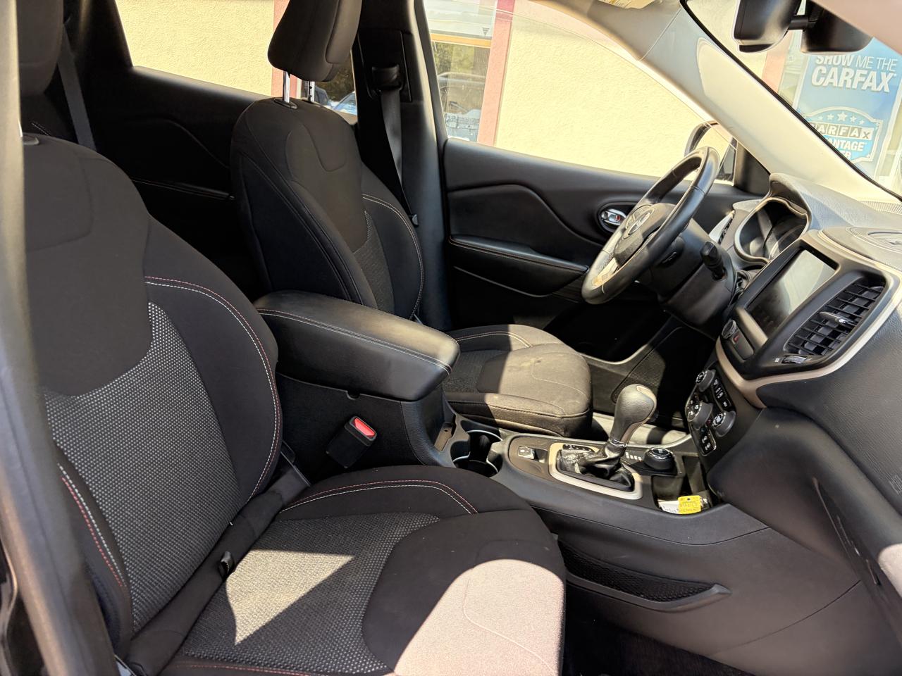 Jeep Cherokee Latitude 4WD 2016