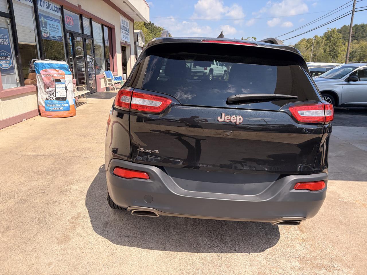 Jeep Cherokee Latitude 4WD 2016
