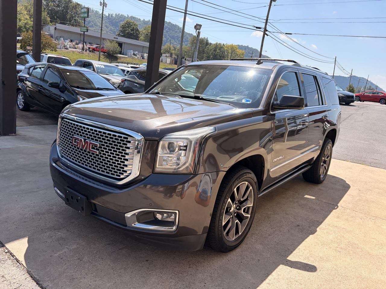 GMC Yukon Denali 4WD 2015
