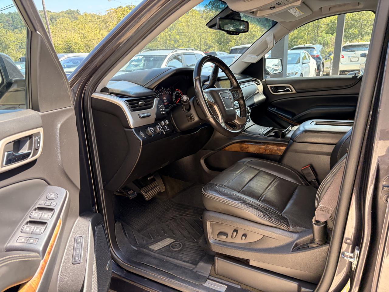 GMC Yukon Denali 4WD 2015