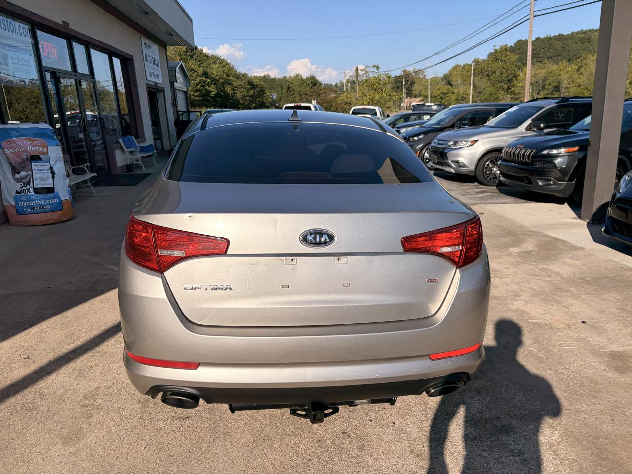 Kia Optima LX AT 2011