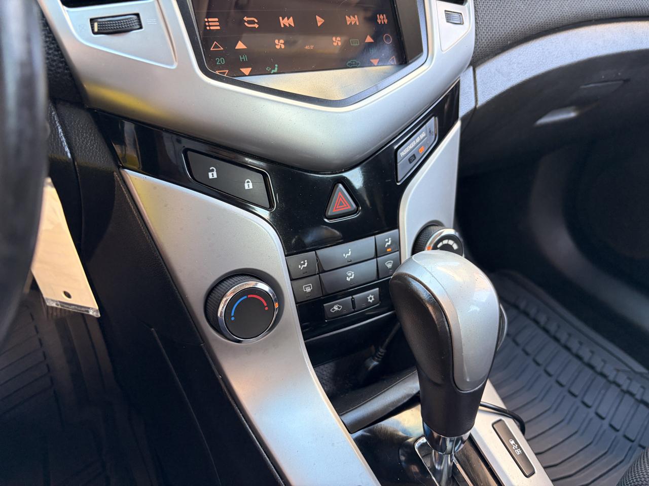 Chevrolet Cruze 1LT 2012