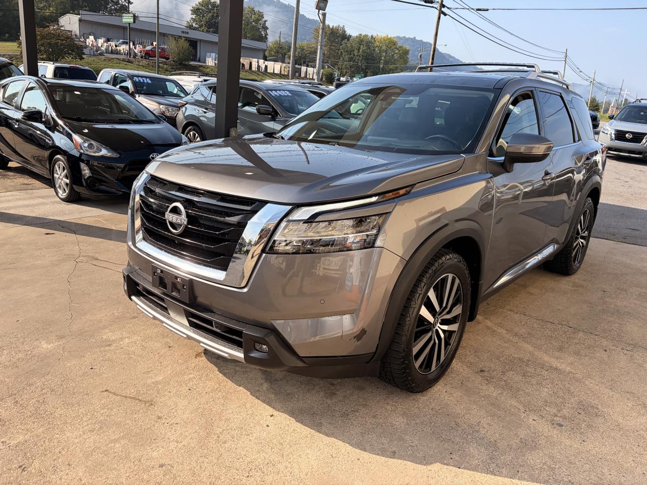 Nissan Pathfinder Platinum 4WD 2023