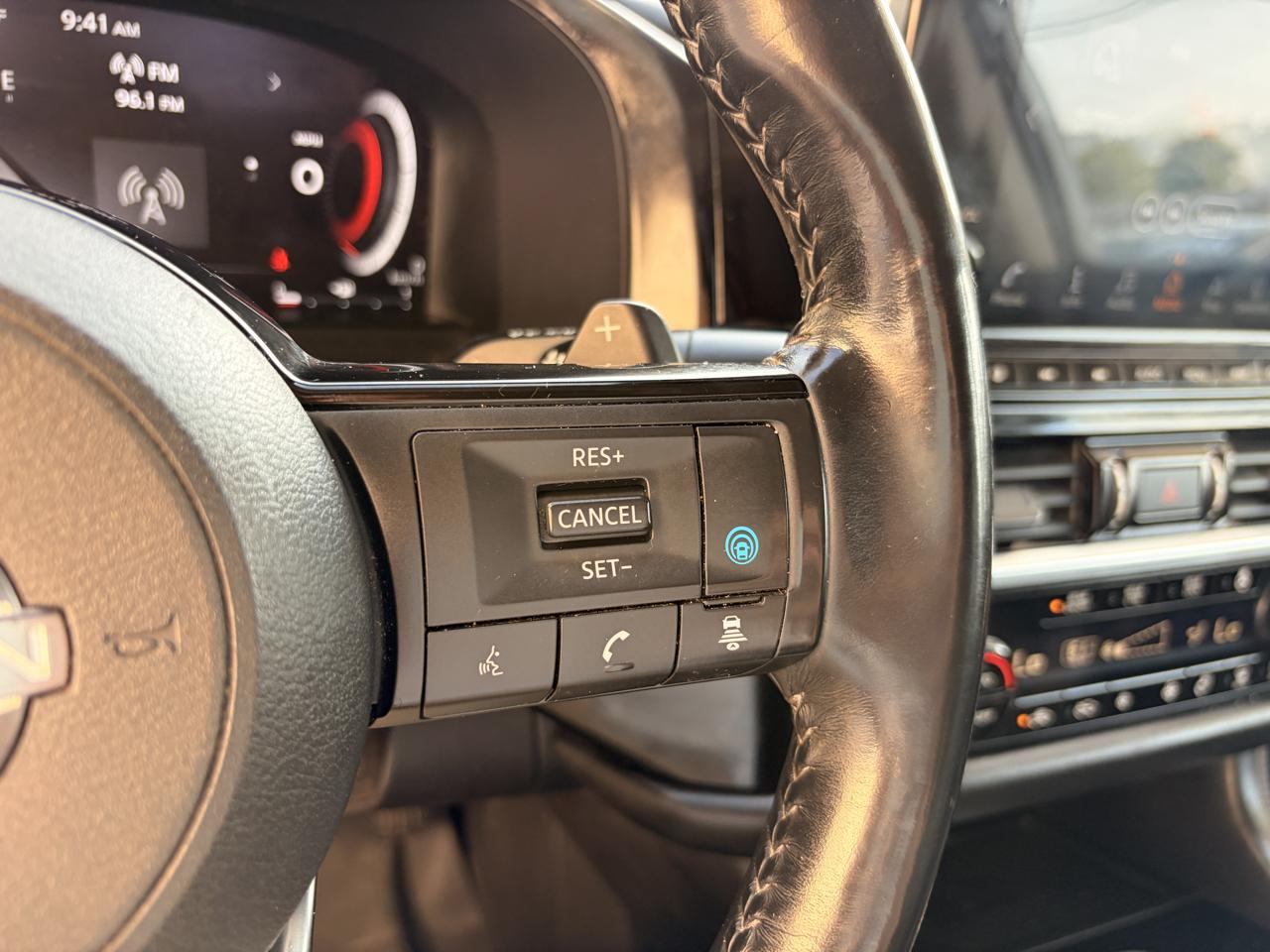 Nissan Pathfinder Platinum 4WD 2023