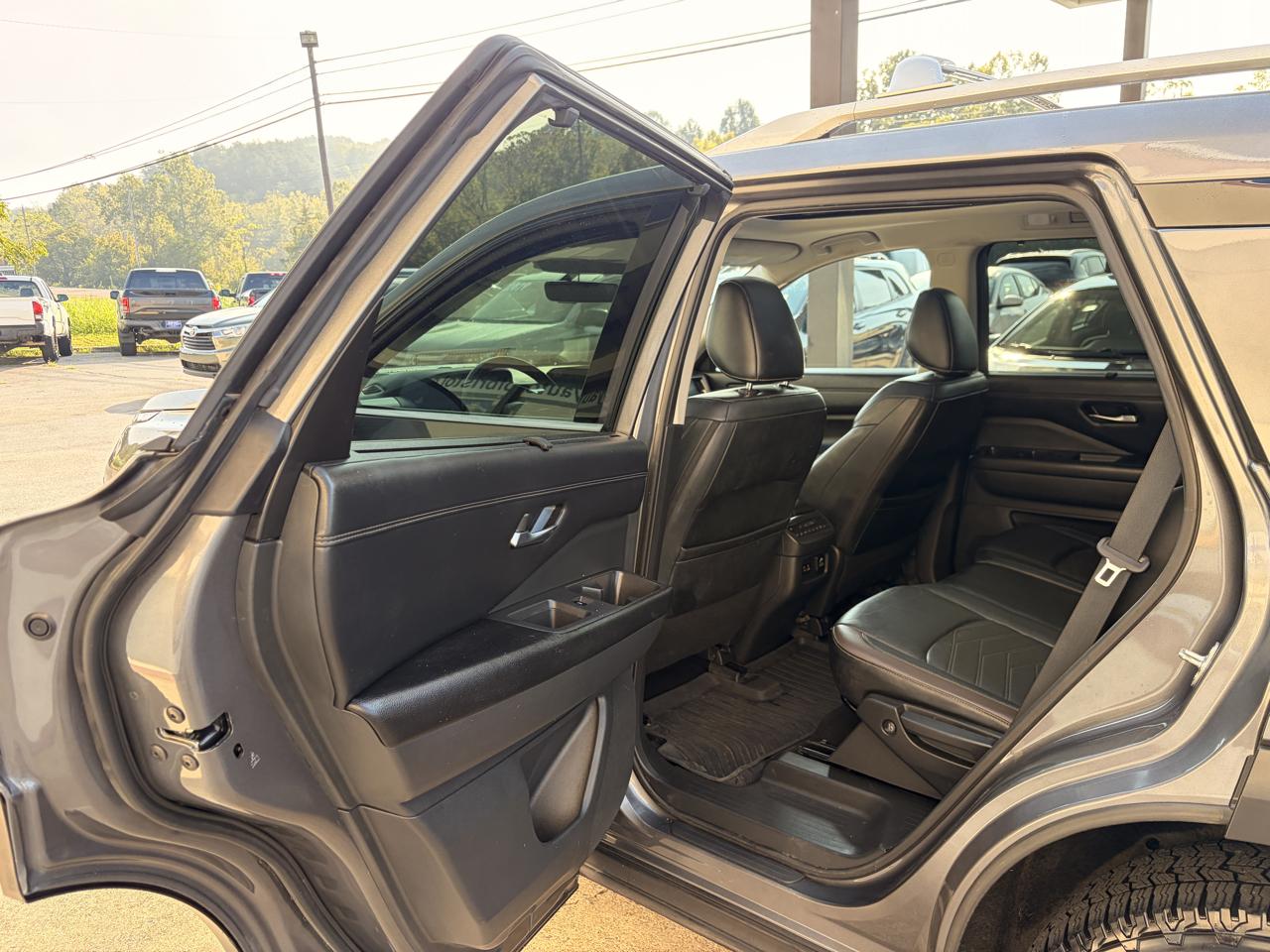 Nissan Pathfinder Platinum 4WD 2023