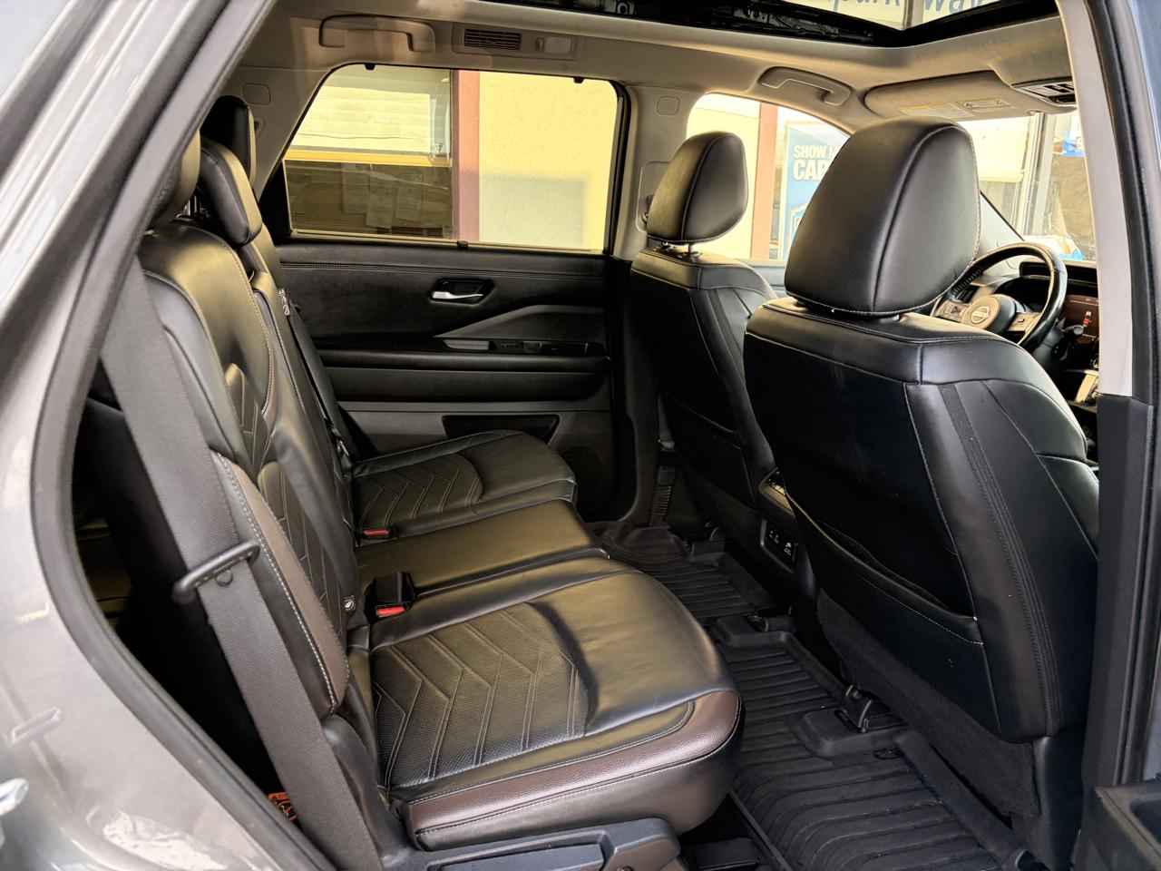 Nissan Pathfinder Platinum 4WD 2023