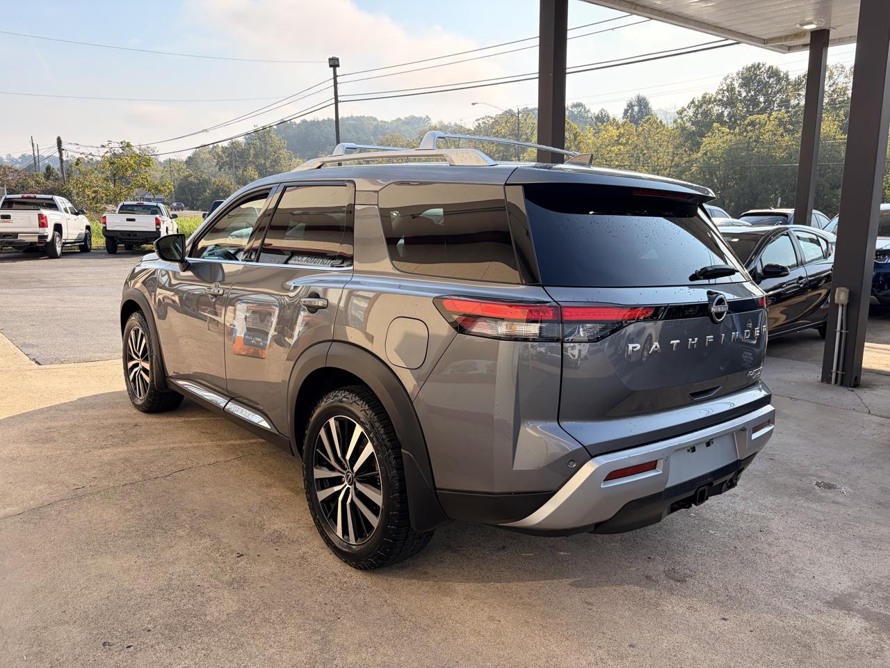 Nissan Pathfinder Platinum 4WD 2023